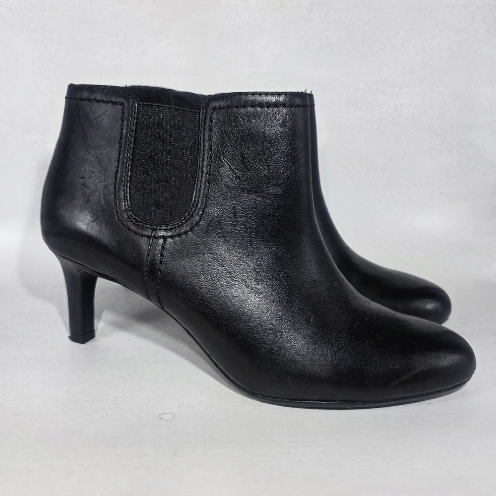 Clarks Women’s Black Leather Ankle Boots Size 9 Heeled Booties New